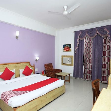Oyo 5667 Katra Continental Hotel Exterior foto