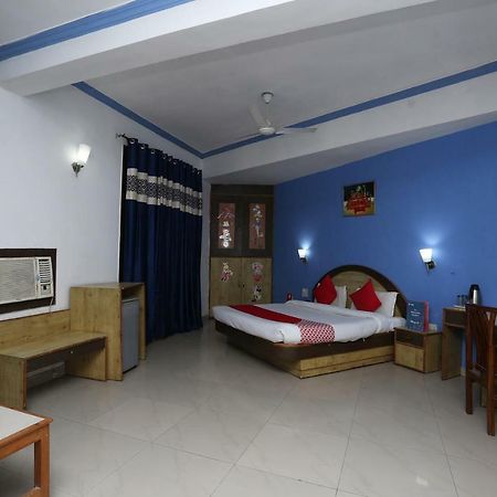 Oyo 5667 Katra Continental Hotel Exterior foto