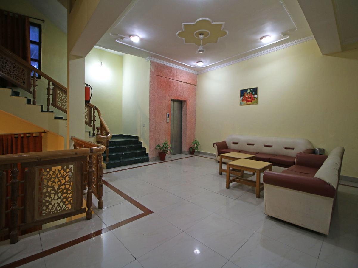 Oyo 5667 Katra Continental Hotel Exterior foto