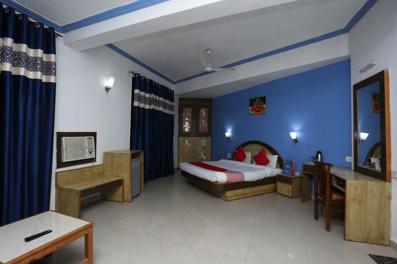 Oyo 5667 Katra Continental Hotel Exterior foto